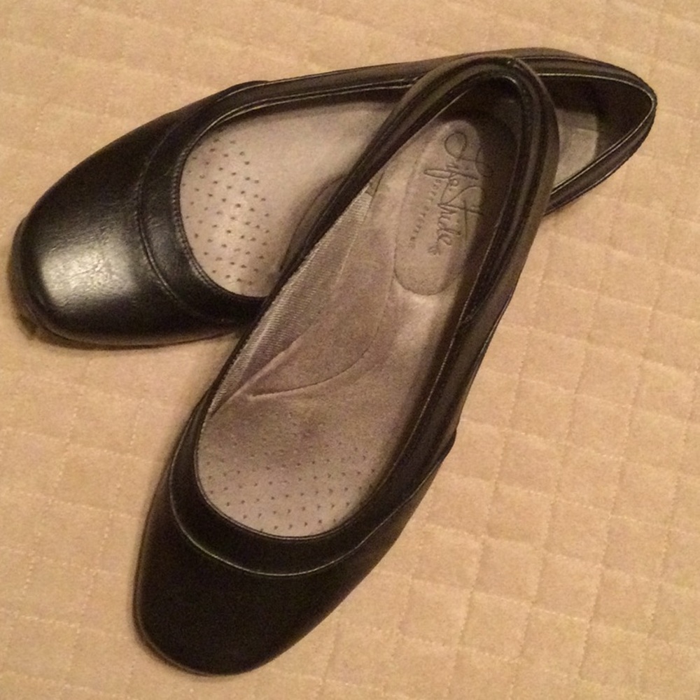 Black flats